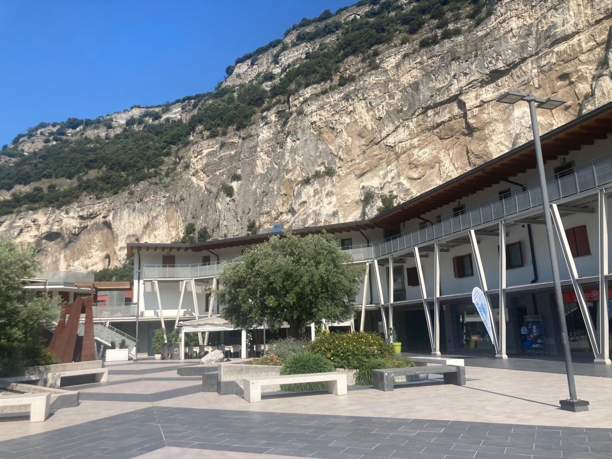 Outdooredo Garda Torbole Torbole Sul Garda Exterior photo